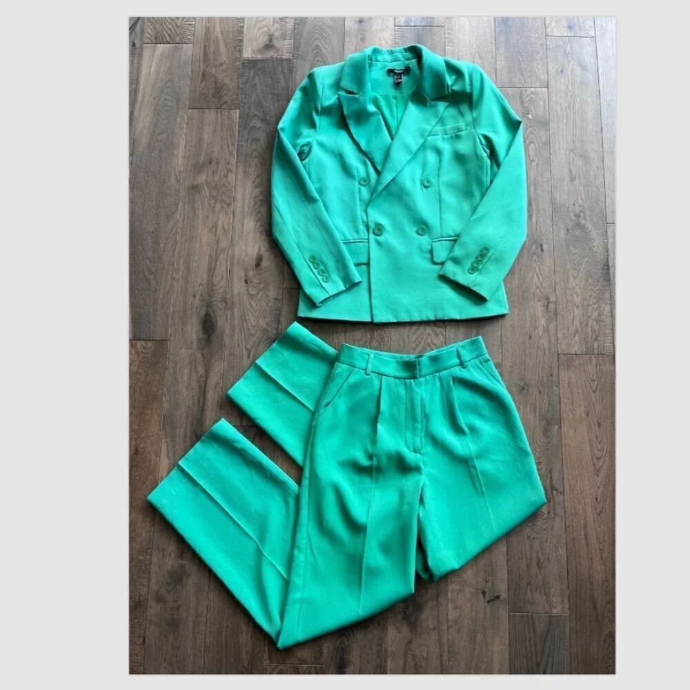 Forever 21 Green Pantsuit Set Blazer & High Rise Trousers Size S Chic Workwear